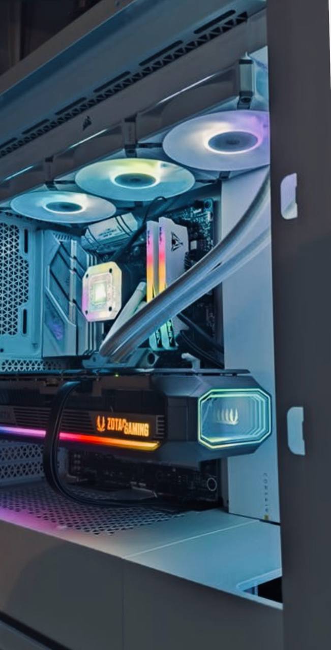 PC GAMER ULTRA – RTX 5090 / Ryzen 7 – Édition White RGB – 4K & 8K Ready