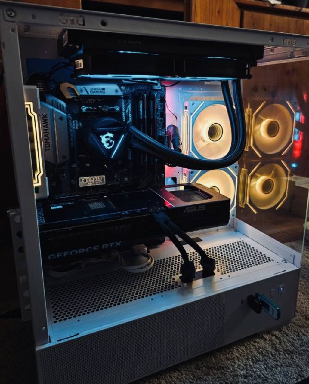 PC Gamer Reconditionné – Ryzen 7 • RTX 5070 • 32Go • Watercooling • White RGB